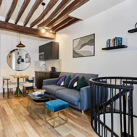 Appartement Duplex In The Center Of *