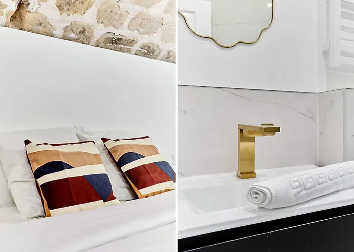 Duplex In The Center Of